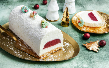 Bûche fruits rouges, macadamia & noix de coco