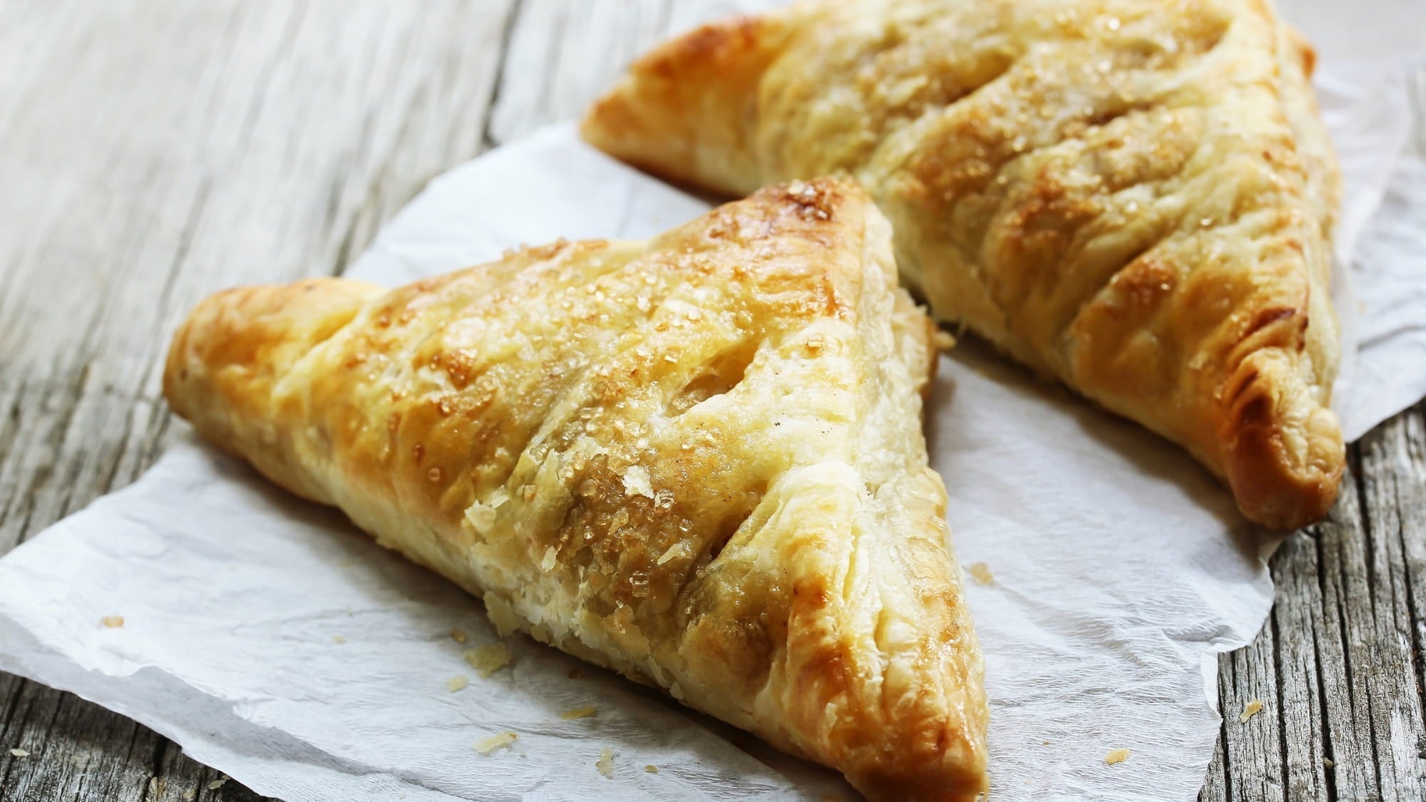 Recette des Chaussons aux Pommes, aux Raisins Secs et aux Amandes