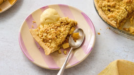 Tarte crumble aux pommes et caramel
