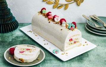 Bûche framboise et vanille Bourbon, aux éclats de pistache