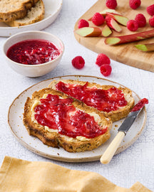 Confiture de rhubarbe, framboises et cannelle