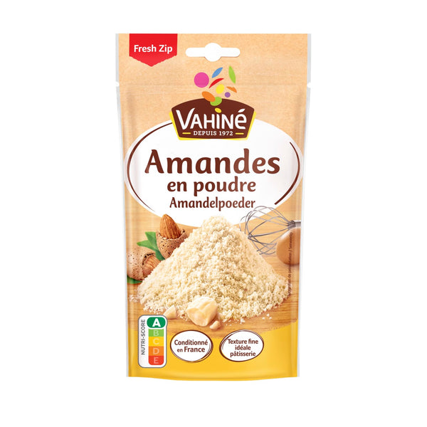 Un paquet de poudre d'amandes de la marque VahinAC est prACsentAC.