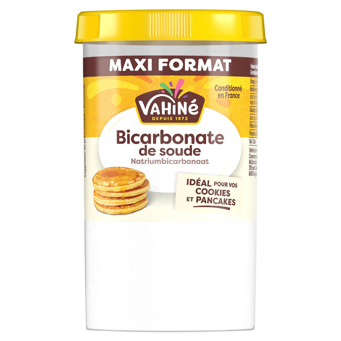 Un grand pot de Bicarbonate de soude Vahine, avec une image de pancakes sur l'étiquette.