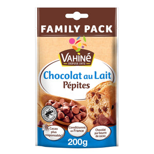 Un paquet de pépites de chocolat au lait de la marque Vahiné, format familial, idéal pour la pâtisserie.