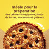 L'image montre une tarte aux amandes et aux fruits rouges, accompagnACe d'un texte indiquant qu'elle est idACale pour la prACparation des crA?mes frangipanes, fonds de tartes, macarons et gActeaux.