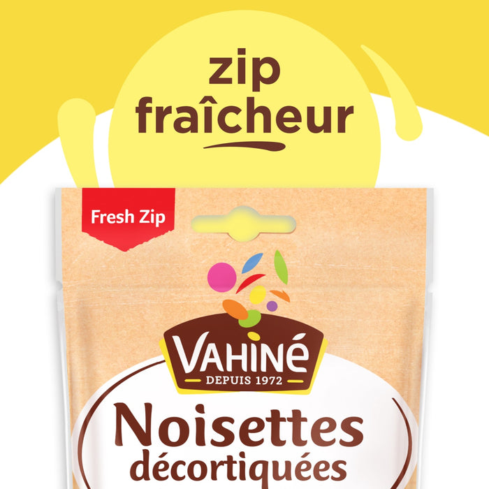 Un emballage de noisettes décortiquées de la marque Vahiné avec un zip fraîcheur.