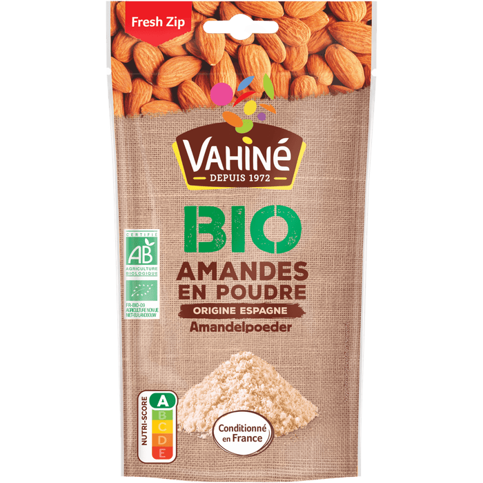 Un paquet de farine d'amandes Vahiné BIO est présenté.