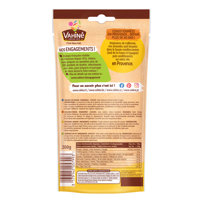 L'image montre le dos d'un sachet de YummyEarth Gummy Fruits, mettant en ACvidence ses ingrACdients et ses informations nutritionnelles.