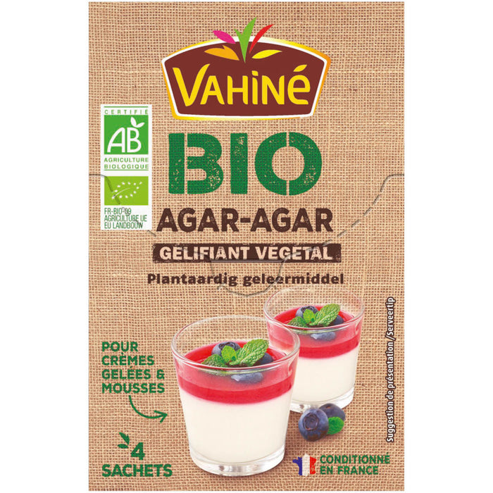 Emballage de VahinAC BIO Agar-Agar, un gAClifiant vACgACtal, prACsentAC avec un exemple de dessert.