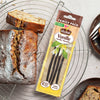Un pain aux bananes est prACsentAC A? cA?tAC d'un paquet de gousses de vanille LittlePod Vanilla Vanilla Quality.