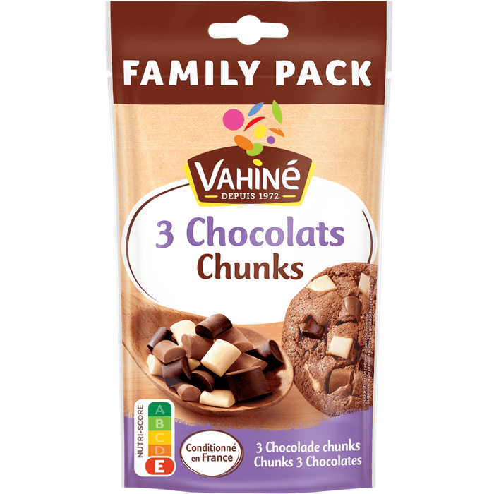 Un paquet de Vahiné 3 Chocolats Chunks, une marque McCormick, est présenté, soulignant son utilisation dans la préparation de biscuits.