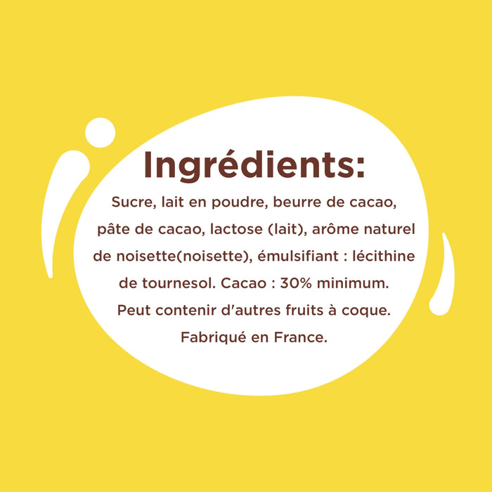 L'image montre la liste des ingrédients d'un produit alimentaire, comprenant du sucre, du lait en poudre, du beurre de cacao, de la pâte de cacao, du lactose, un arôme naturel de noisette et de la lécithine de tournesol, avec un minimum de 33% de cacao, et indique qu'il peut contenir d'autres fruits à coque et est fabriqué en France.