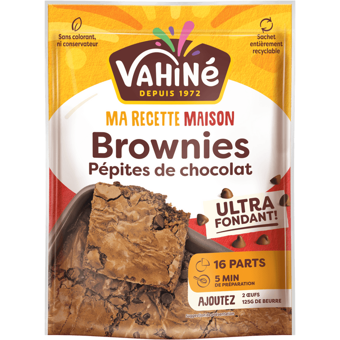 Un paquet de préparation pour brownies aux pépites de chocolat de la marque Vahiné est présenté.
