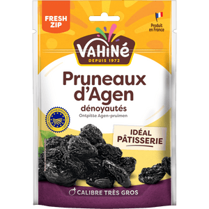 Un paquet de pruneaux d'Agen dACnoyautACs de la marque VahinAC, idACal pour la pActisserie.
