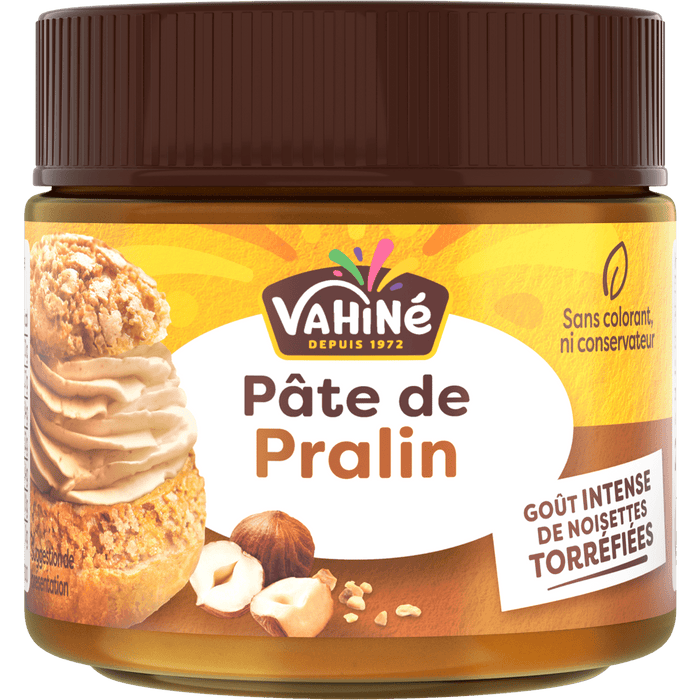 Un pot de Vahiné Pâte de Pralin, une pâte à tartiner aux noisettes, est présenté.