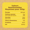 Une étiquette de valeurs nutritionnelles en français, faisant partie des Vahine Nutritional Ingredients And Hero Recipe Images, affiche les valeurs pour l'énergie, les matières grasses, les glucides et les protéines sur un fond jaune.