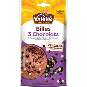 Un paquet de billes de céréales 3 Chocolats de la marque Vahiné, un produit fabriqué en France.