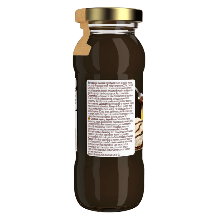 Une bouteille de boisson au chocolat avec un couvercle dorAC et une ACtiquette contenant des informations sur le produit.