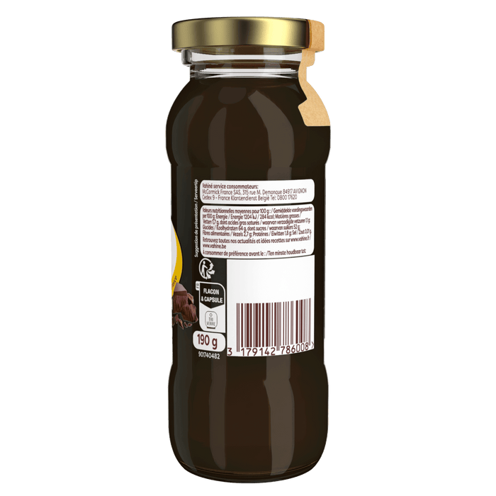 Une bouteille de cafAC infusAC A? froid avec une ACtiquette nutritionnelle et un code-barres.