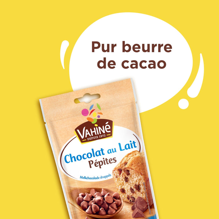 Un paquet de pépites de chocolat Vahiné, étiqueté Pur beurre de cacao, est présenté sur un fond jaune.
