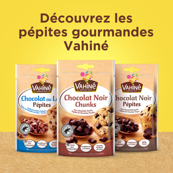 Une image vibrante présentant trois variétés de pépites et de morceaux de chocolat Vahiné, incluant des options au chocolat au lait, noir et 3 chocolats, faisant la promotion de la gamme de produits Vahine Sch100G Pepites Chunkx10-Va.