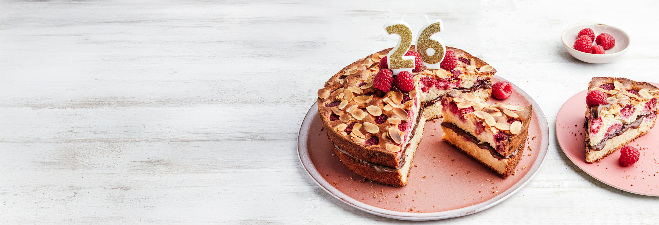 Gâteau amandes, Nutella® et framboises